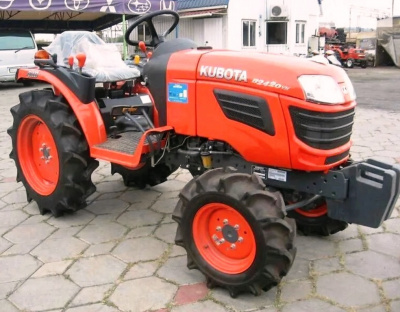 Купить Минитрактор Kubota B2420 (24 л.с., электростартер) в  Екатеринбурге