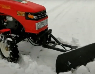 Купить Минитрактор Русич Т-21 с отвалом (21 л.с., электростартер) в  Екатеринбурге