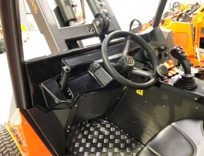 Купить Погрузчик Cast Loader 30T (25 л.с.) в  Екатеринбурге