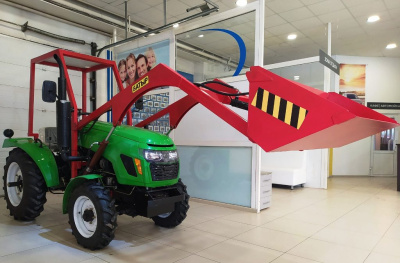 Купить Минитрактор Батыр ПФ-25*4 с фронтальным погрузчиком (24 л.с., полный привод, электростартер) в  Екатеринбурге